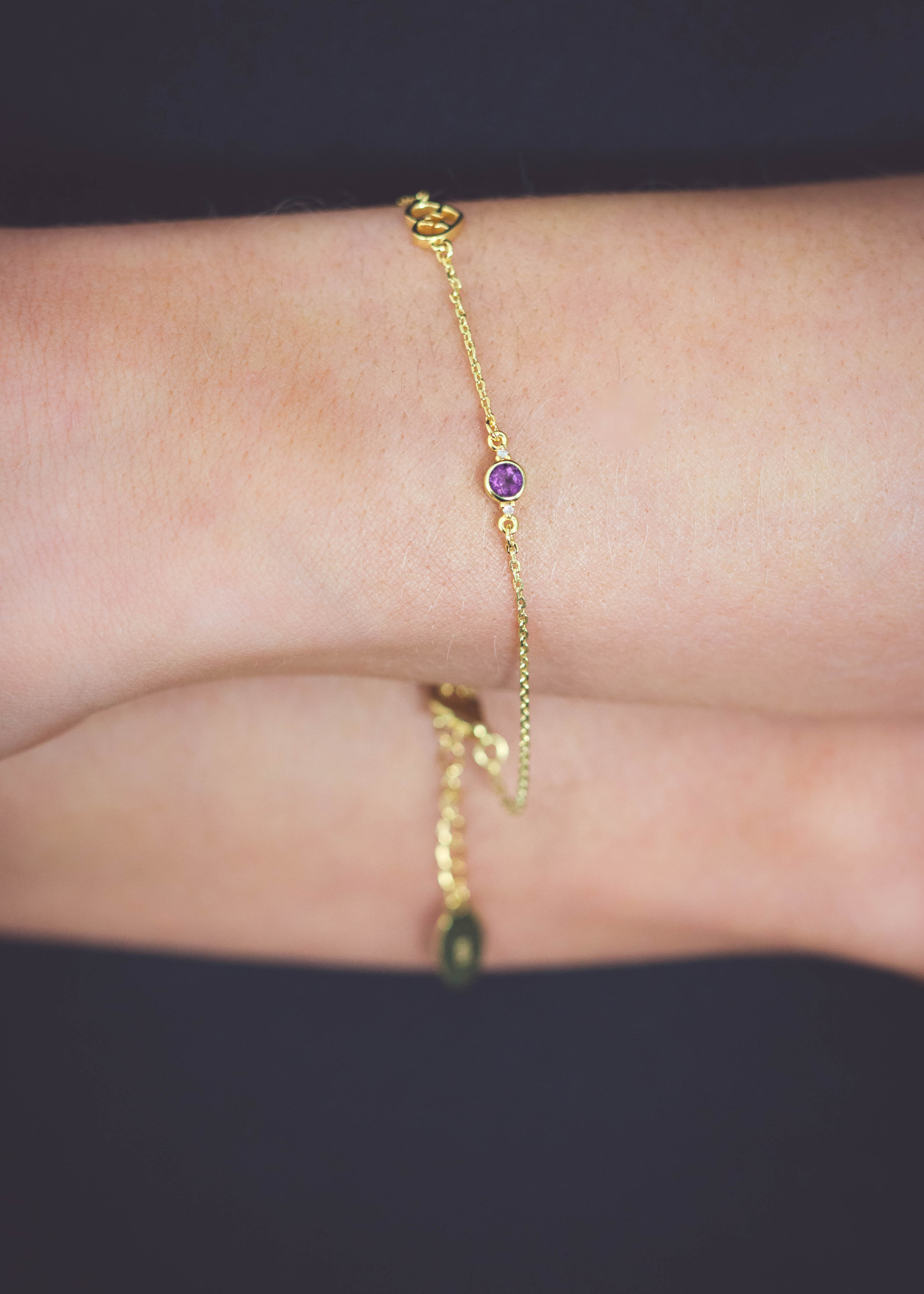 NATURAL AMETHYST AND TWO NATURAL DIAMOND FEBRUARY BRACELET GOLD