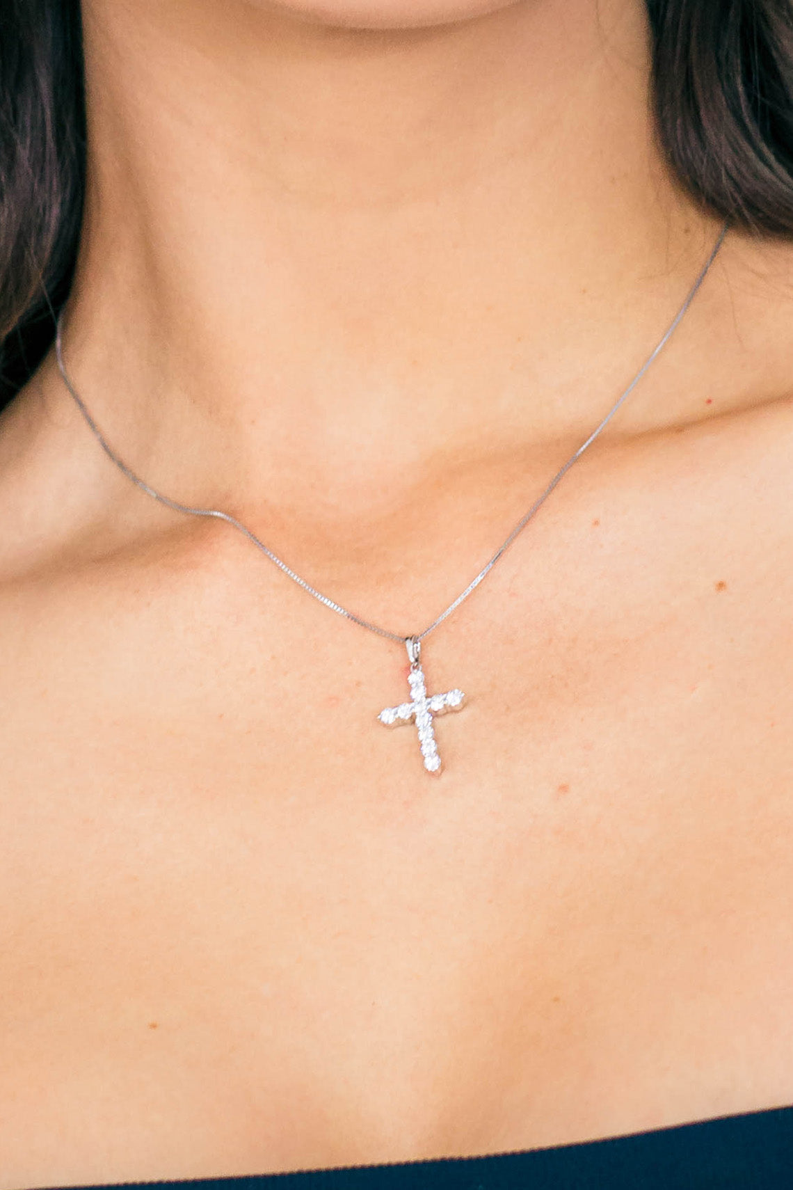CROSS 1TCW IN 9CT WHITE GOLD PENDANT