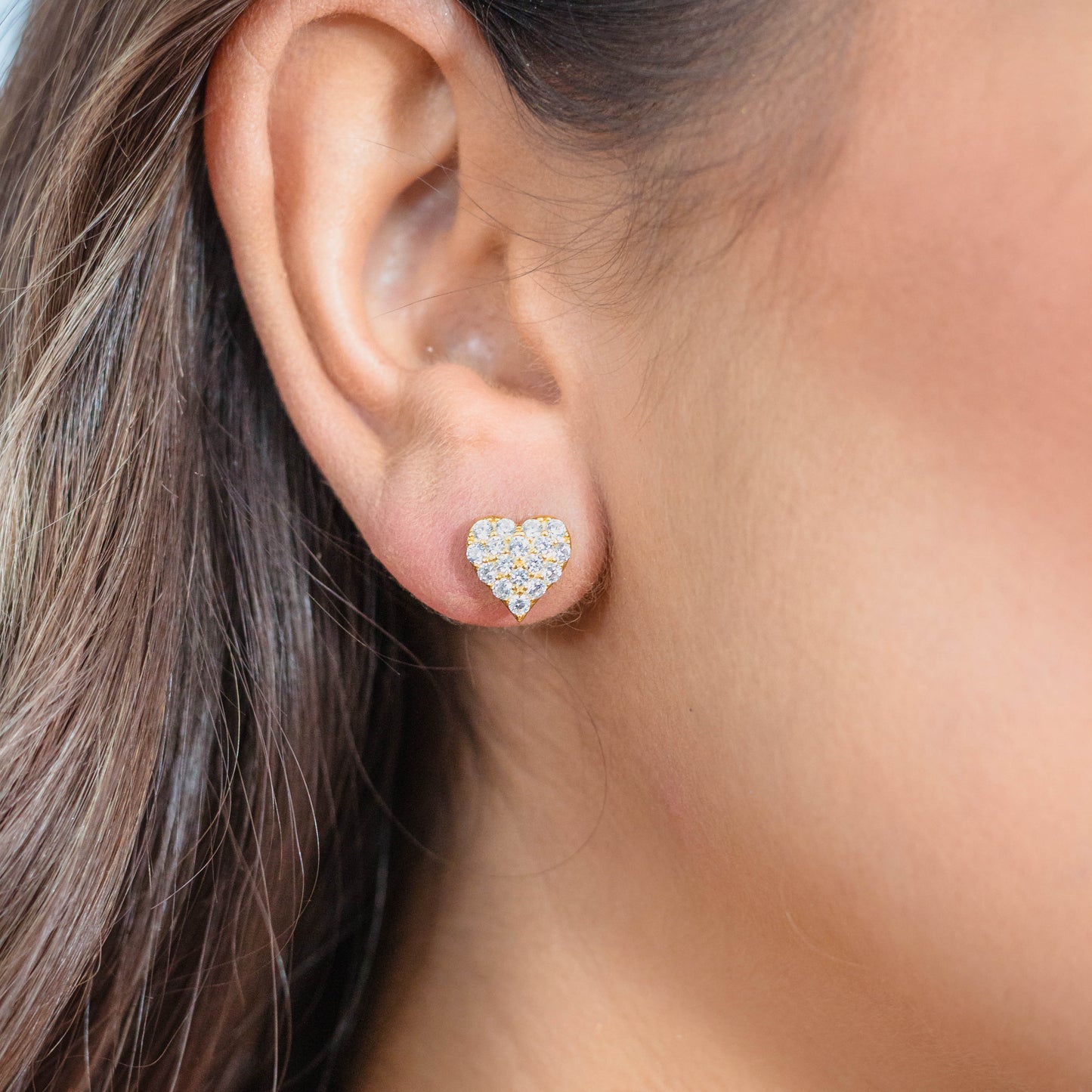 SWEETHEART SPARKLY HEART STUDS GOLD