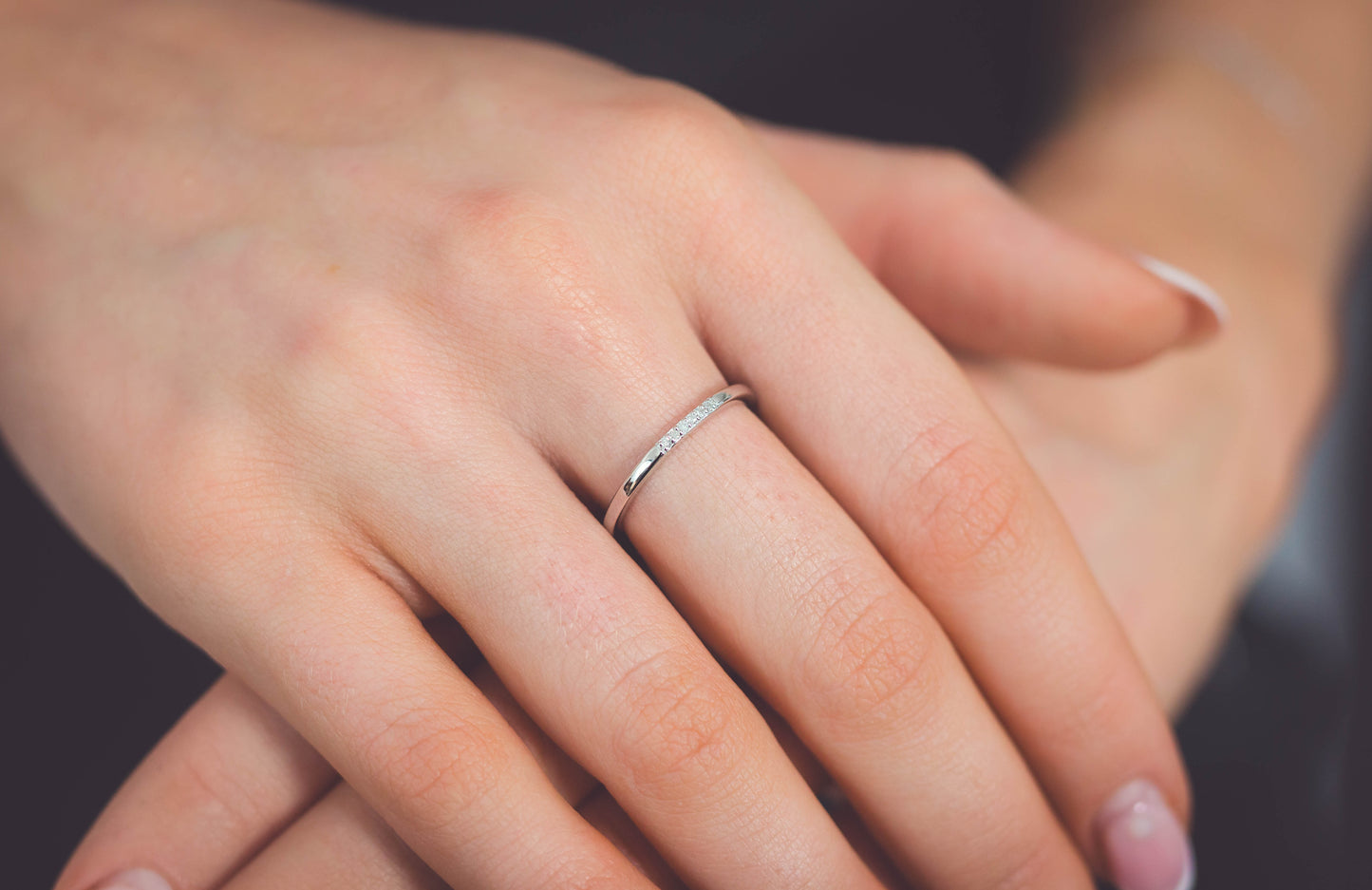 SIX NATURAL DIAMOND BAND RING SILVER