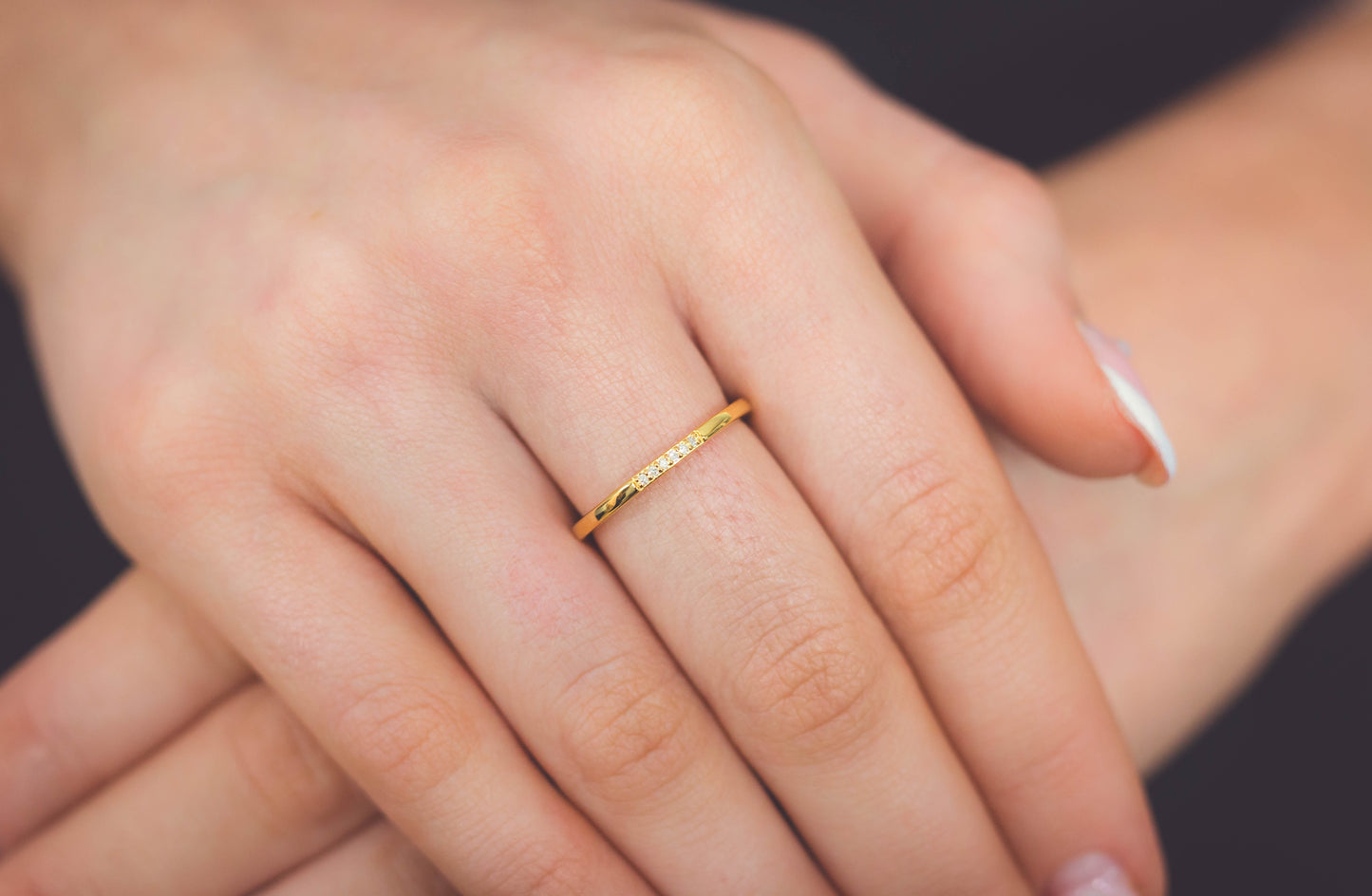 SIX NATURAL DIAMOND BAND RING GOLD